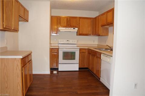 624 Paramount St, High Point, NC 27260 photo 5
