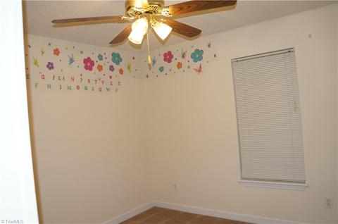 624 Paramount St, High Point, NC 27260 photo 14