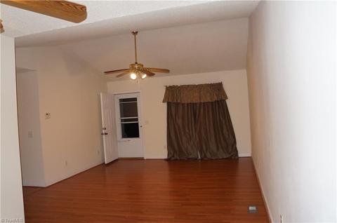 624 Paramount St, High Point, NC 27260 photo 2