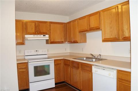 624 Paramount St, High Point, NC 27260 photo 6