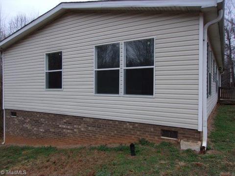 125 Gem Stone Loop, Summerfield, NC 27358 photo 3