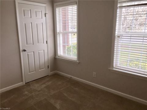 3670 Single Leaf Ct, High Point, NC 27265 photo 8