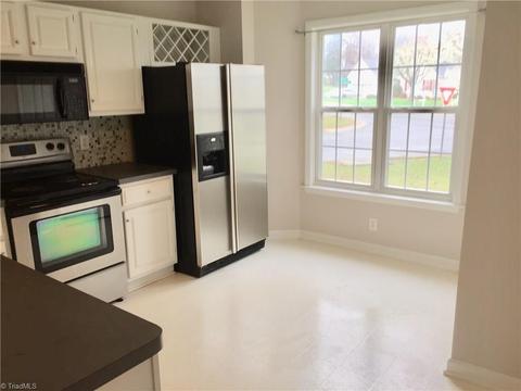 3670 Single Leaf Ct, High Point, NC 27265 photo 4