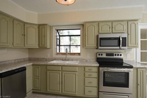 3314 Pine Valley Rd, High Point, NC 27265 photo 4