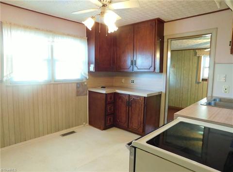 1606 Cook St, High Point, NC 27262 photo 3