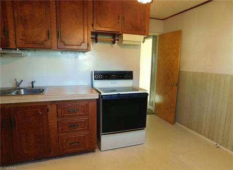 1606 Cook St, High Point, NC 27262 photo 4