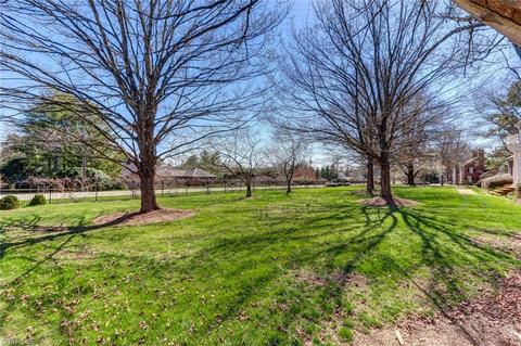 117 Prestwick Dr, High Point, NC 27265 photo 3