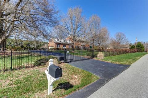 117 Prestwick Dr, High Point, NC 27265 photo 4