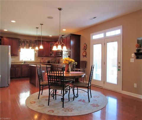 4609 River Valley Rd, High Point, NC 27265 photo 6