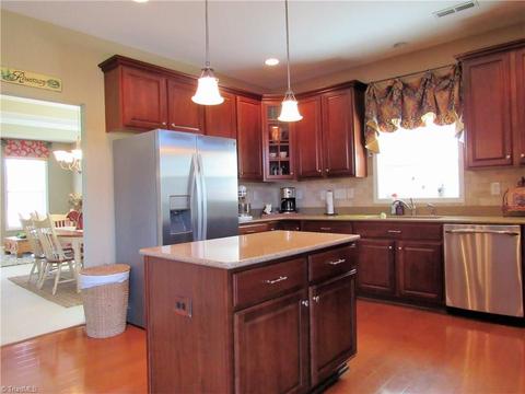 4609 River Valley Rd, High Point, NC 27265 photo 5