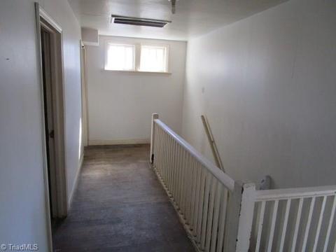 818 Circle Dr, High Point, NC 27262 photo 7