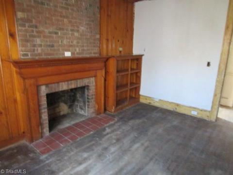 818 Circle Dr, High Point, NC 27262 photo 3
