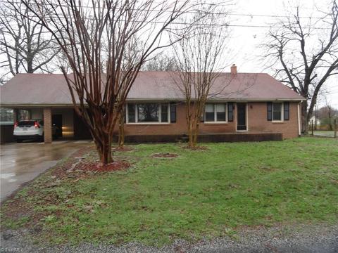 137 Easter Cir, Lexington, NC 27295 photo 1