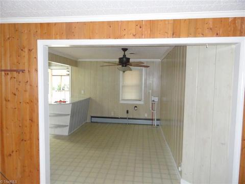 137 Easter Cir, Lexington, NC 27295 photo 9