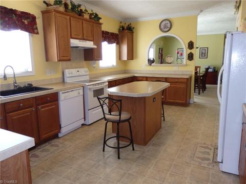 2252 Ross Wood Rd, Trinity, NC 27370 photo 12