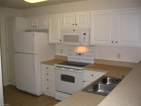 1354 Crosswinds Dr, High Point, NC 27265 photo 9