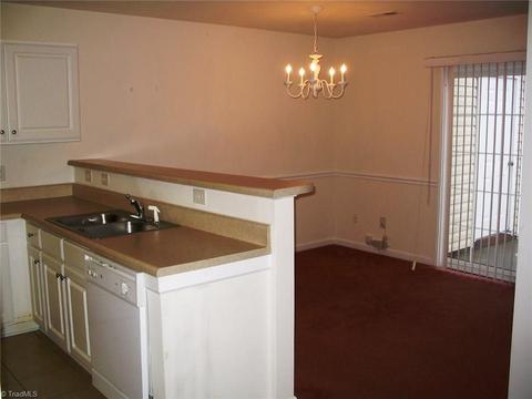 1354 Crosswinds Dr, High Point, NC 27265 photo 6