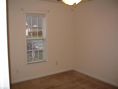 1354 Crosswinds Dr, High Point, NC 27265 photo 12
