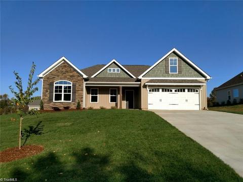 6649 Bellawood Dr, Trinity, NC 27370 photo 1