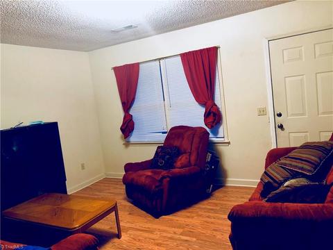 1419 Hampstead Dr, High Point, NC 27260 photo 6