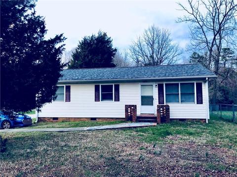 1419 Hampstead Dr, High Point, NC 27260 photo 1