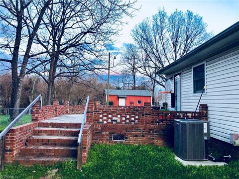 1419 Hampstead Dr, High Point, NC 27260 photo 3
