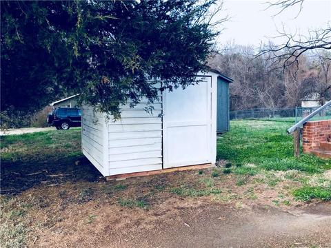 1419 Hampstead Dr, High Point, NC 27260 photo 5