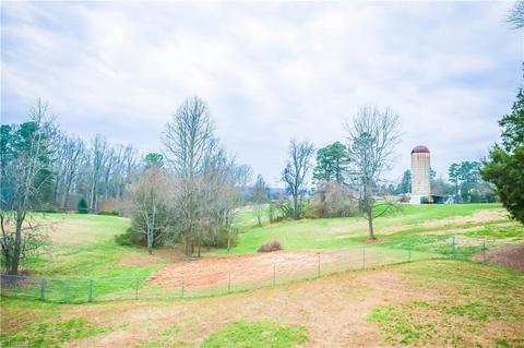 565 Central Rd, Clemmons, NC 27012 photo 5