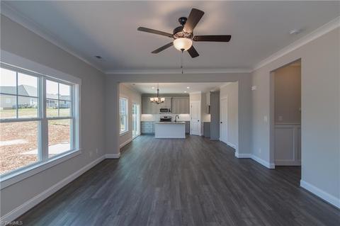4270 Bordeaux Dr, Trinity, NC 27370 photo 8