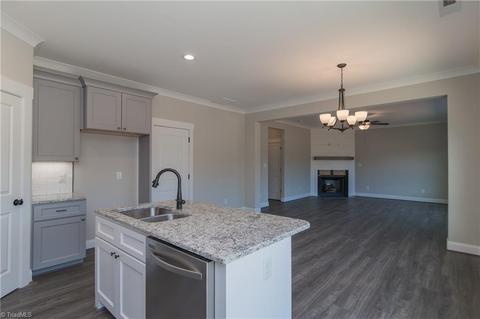 4270 Bordeaux Dr, Trinity, NC 27370 photo 10