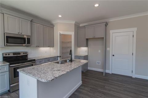 4270 Bordeaux Dr, Trinity, NC 27370 photo 12
