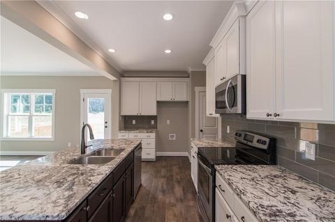 6636 Bellawood Dr, Trinity, NC 27370 photo 9