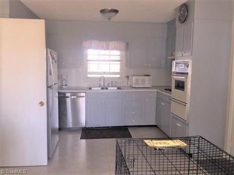 1309 Grantham Dr, High Point, NC 27265 photo 10