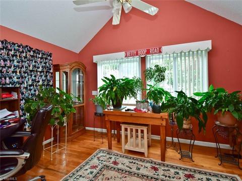 3936 Johnson St, High Point, NC 27265 photo 5