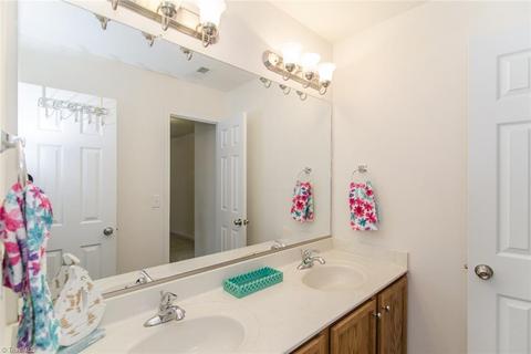 4632 Meadowside Ter, High Point, NC 27265 photo 17