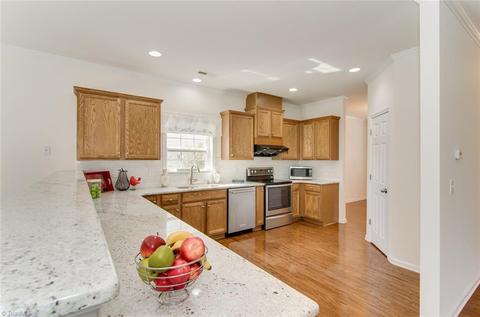 4632 Meadowside Ter, High Point, NC 27265 photo 6