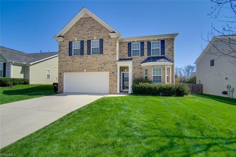 4632 Meadowside Ter, High Point, NC 27265 photo 3