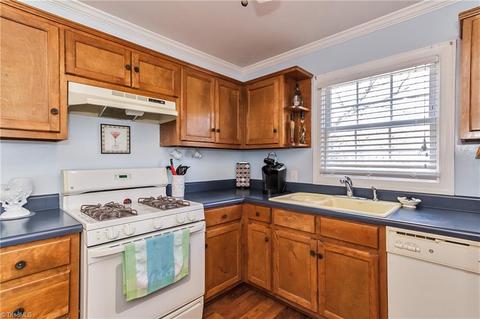 1418 E Main St, Graham, NC 27253 photo 6