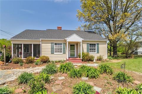 1418 E Main St, Graham, NC 27253 photo 1