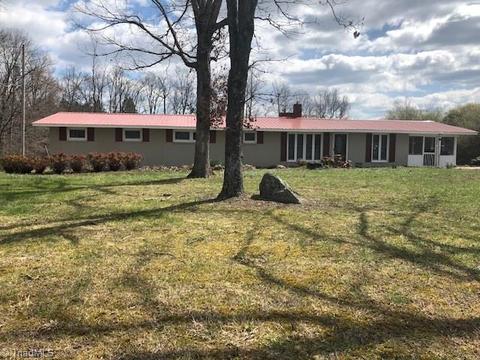 1631 Sexton Rd, Denton, NC 27239 photo 1