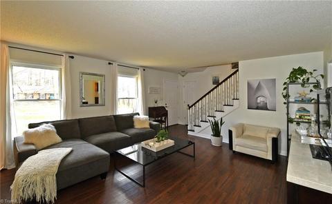 2611 Farmbrook Rd, Winston Salem, NC 27103 photo 4