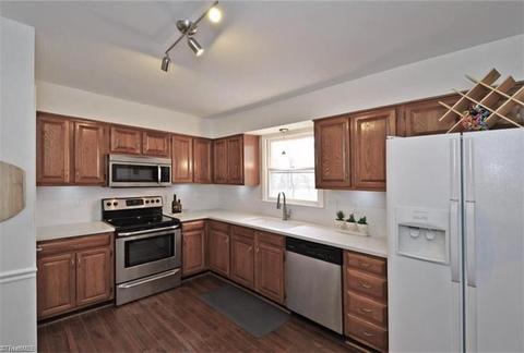 2611 Farmbrook Rd, Winston Salem, NC 27103 photo 5