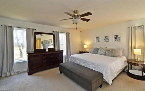 2611 Farmbrook Rd, Winston Salem, NC 27103 photo 9
