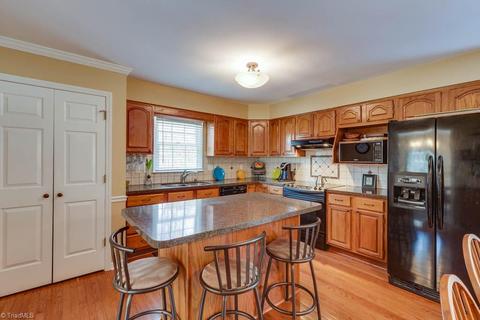 151 Oakbrook Dr, Advance, NC 27006 photo 3