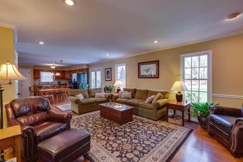 151 Oakbrook Dr, Advance, NC 27006 photo 9