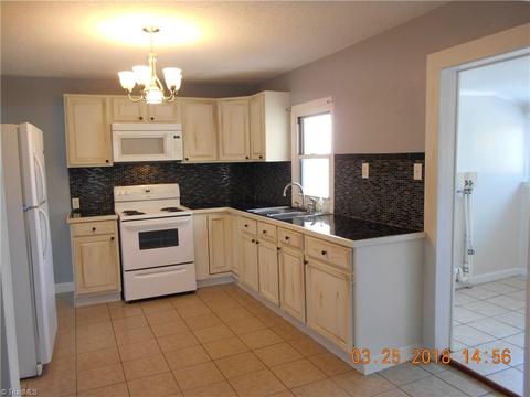 121 Lattimore Rd, Eden, NC 27288 photo 12