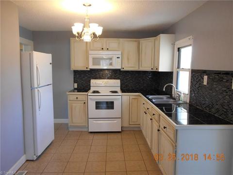 121 Lattimore Rd, Eden, NC 27288 photo 10