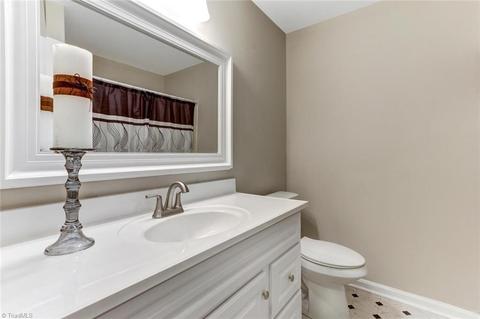 2310 Waynick St, High Point, NC 27265 photo 19