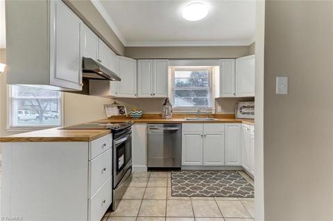 2310 Waynick St, High Point, NC 27265 photo 4
