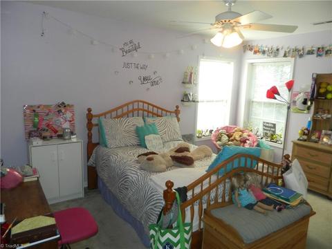 2412 Alderbrook Dr, High Point, NC 27265 photo 9